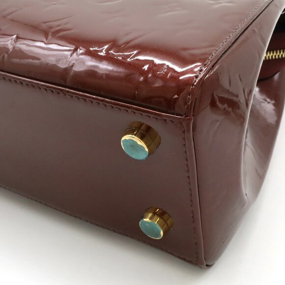 LOUIS VUITTON Red Monogram Shoulder Bag - Picture 4 of 10